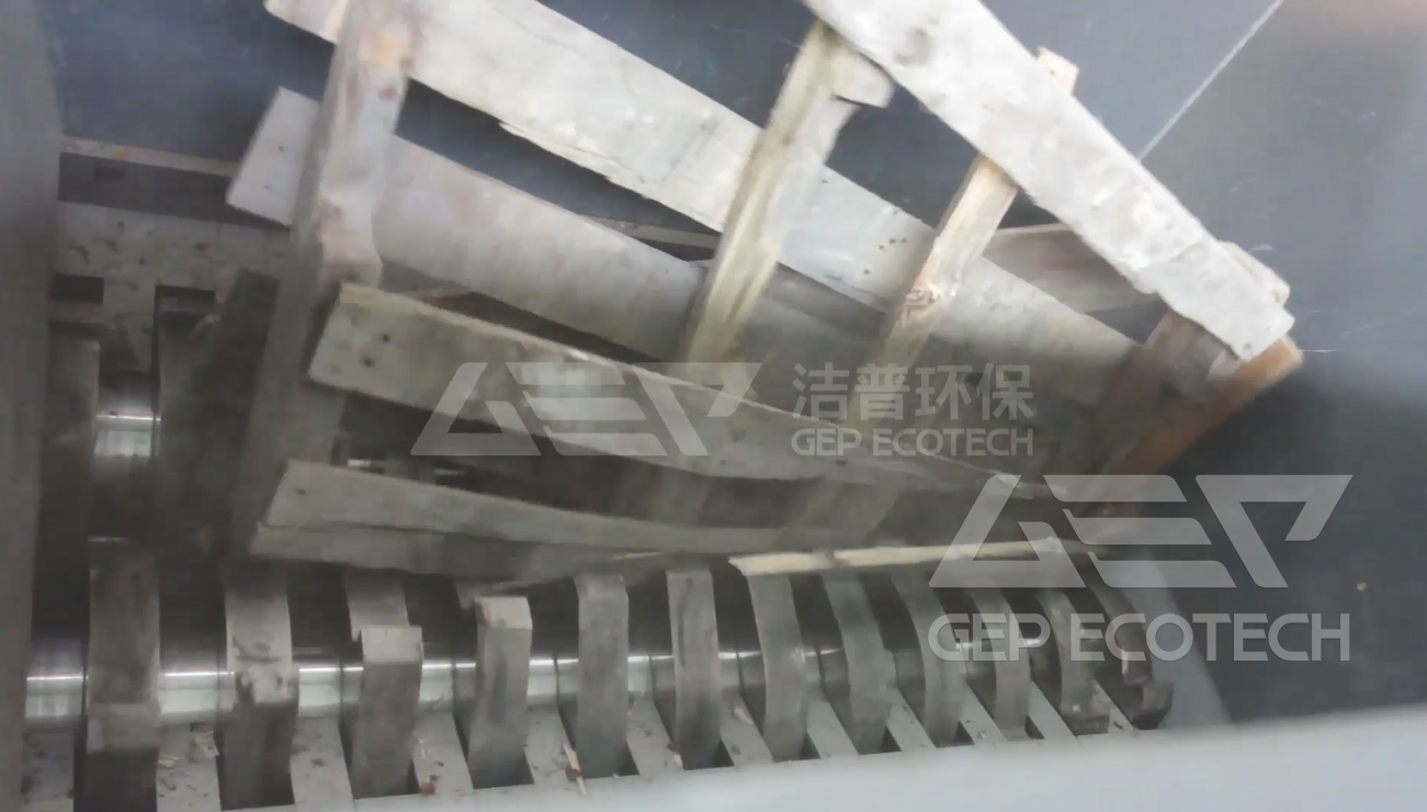 GDI double-shaft shearing shredder for waste building template GDI double-shaft shearing shredder for waste building template