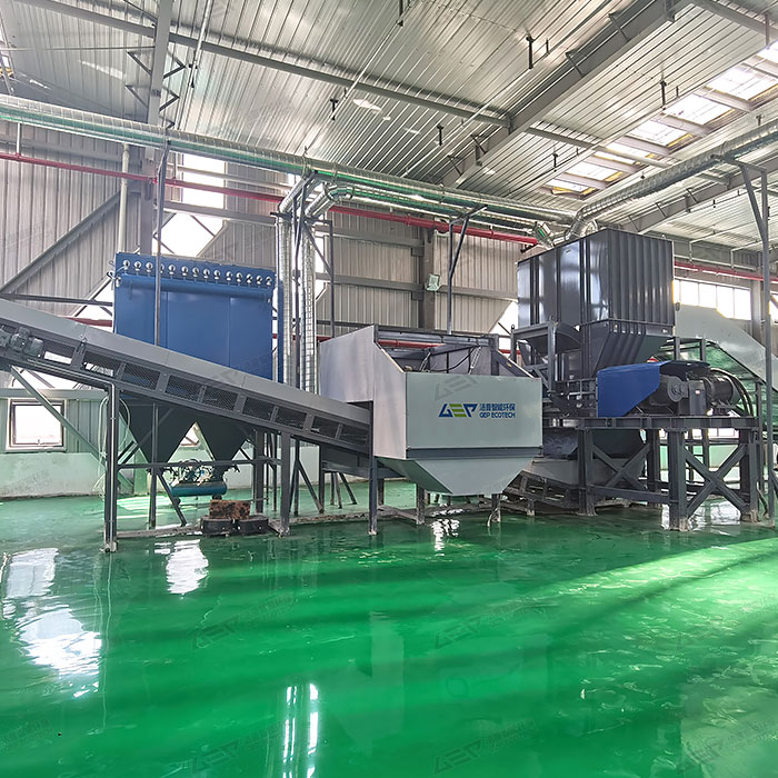 shredder plastic waste
