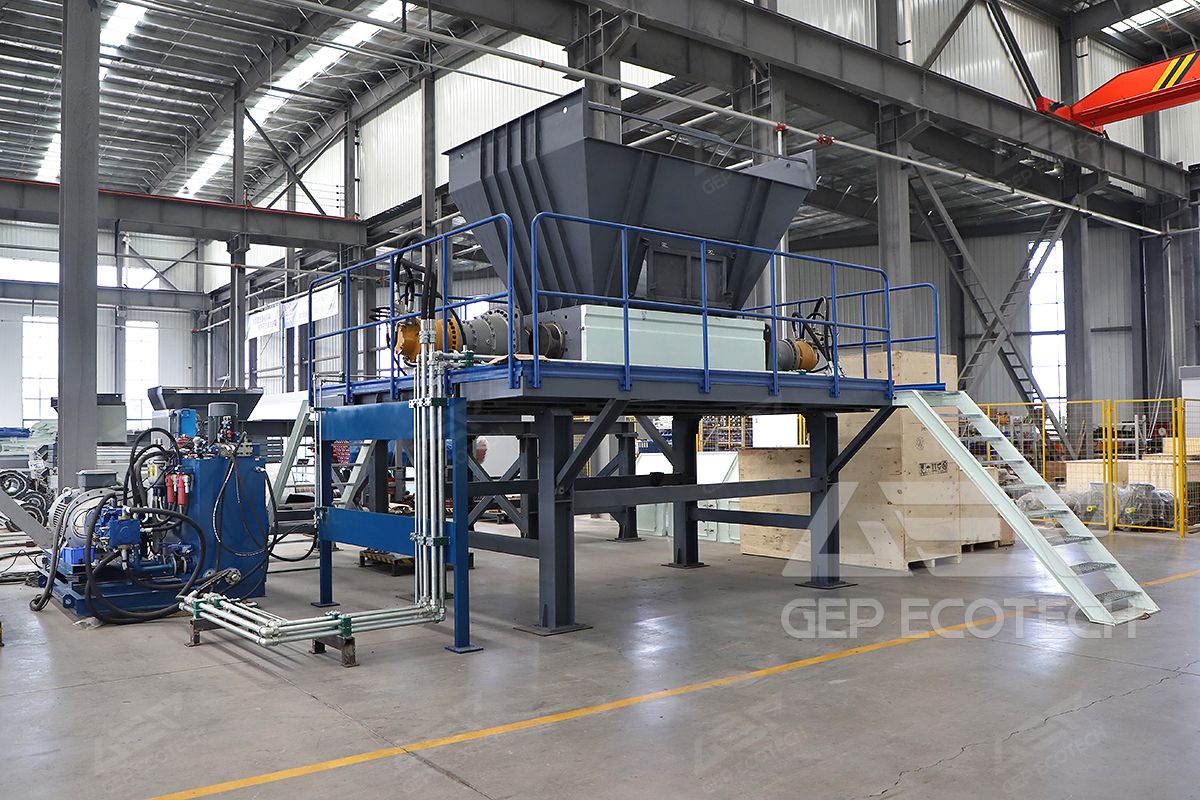 hydraulic version of the double-shaft shredder hydraulic version of the double-shaft shredder