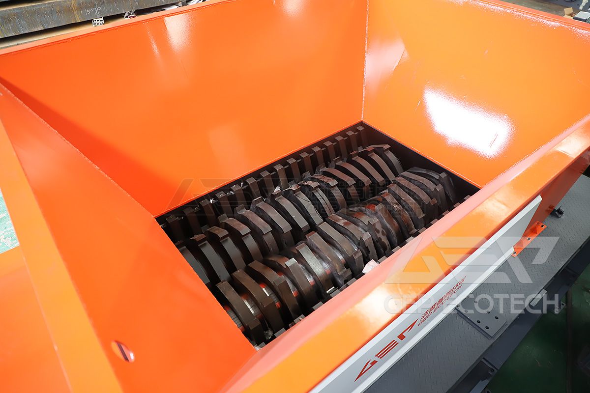 Heavy-duty Blades of Shredder